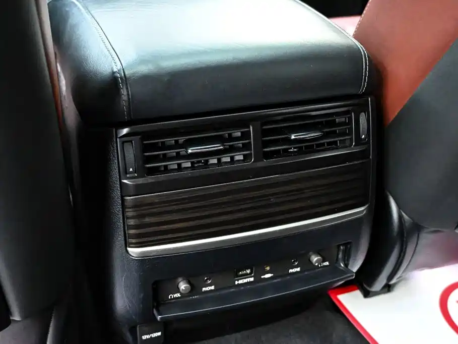 Lexus LX — миниатюра 30