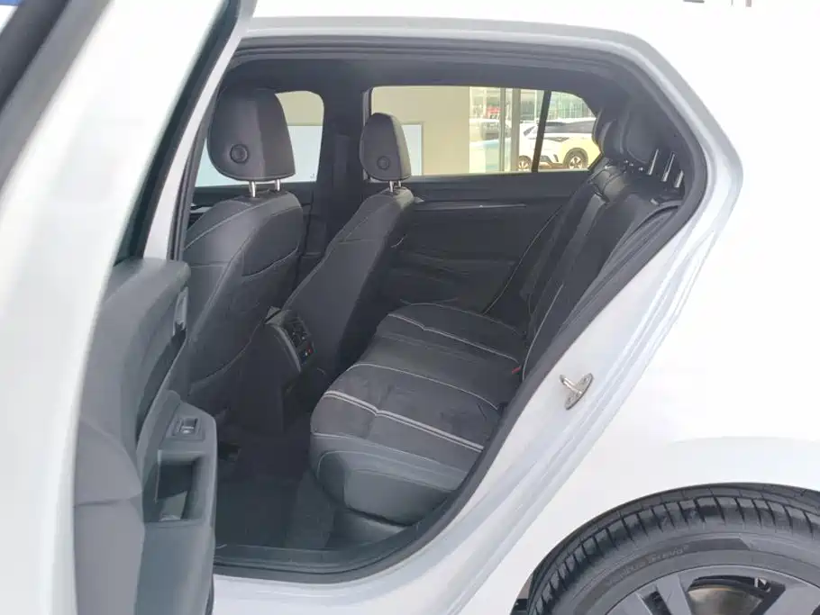 Volkswagen Golf — миниатюра 11