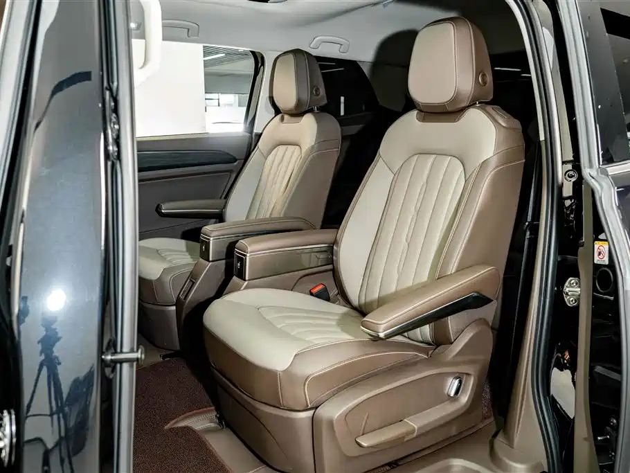 Volkswagen Viloran 380TSI Premium Speed Edition, фото 19