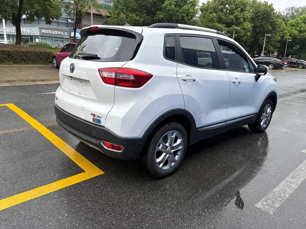 Changan CS15EV — миниатюра 7