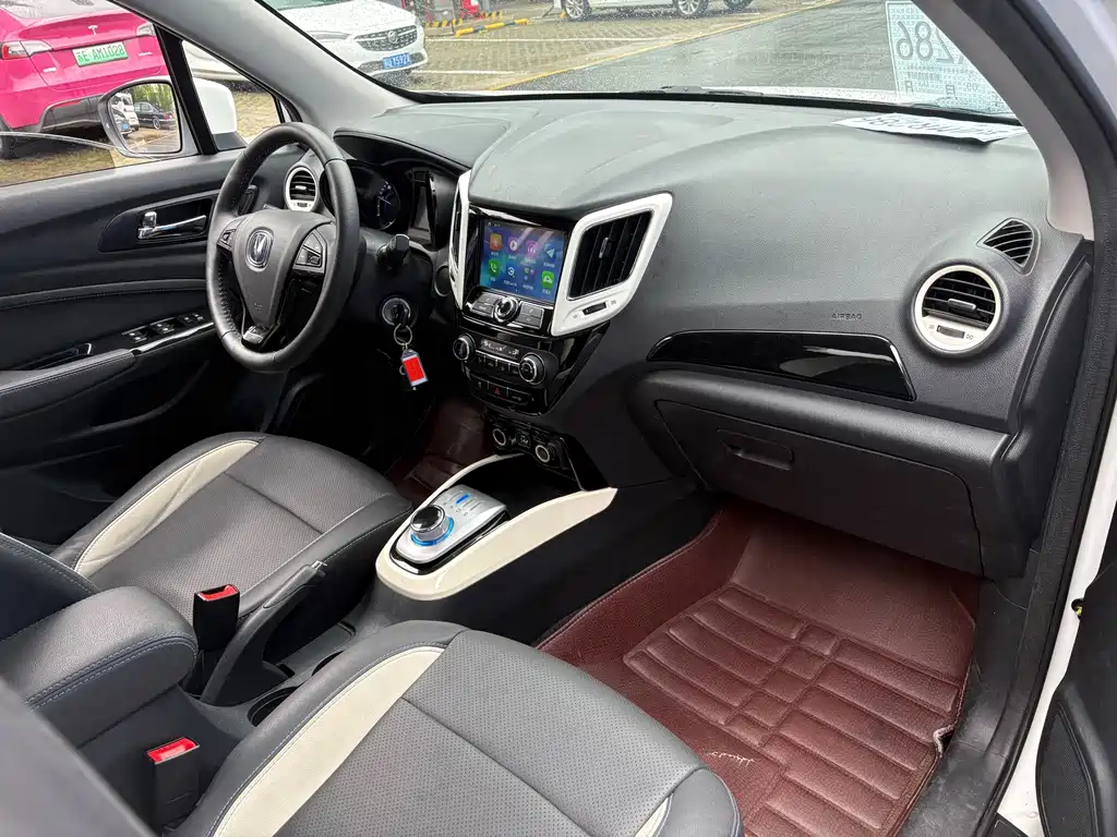 Changan CS15EV — миниатюра 4