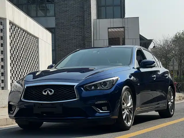 INFINITI Q50L