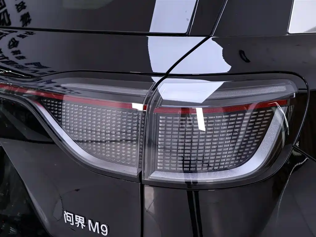 Aito M9 2025 Ultra 52kWh 5 мест (192 )