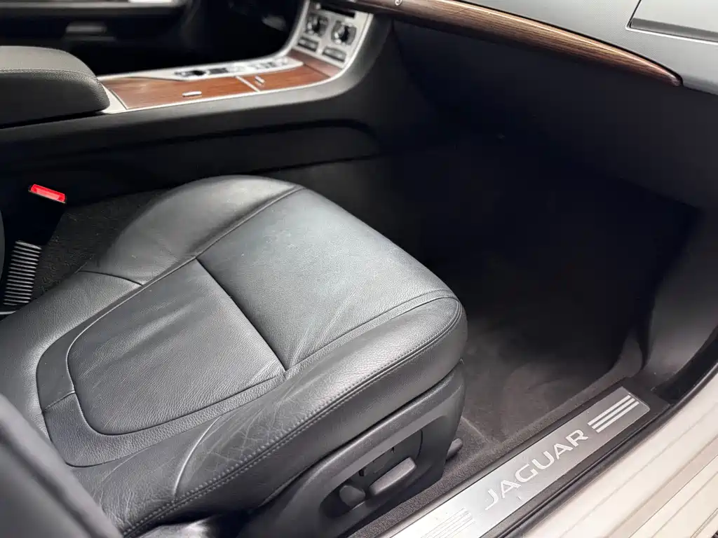 Jaguar XF — миниатюра 11