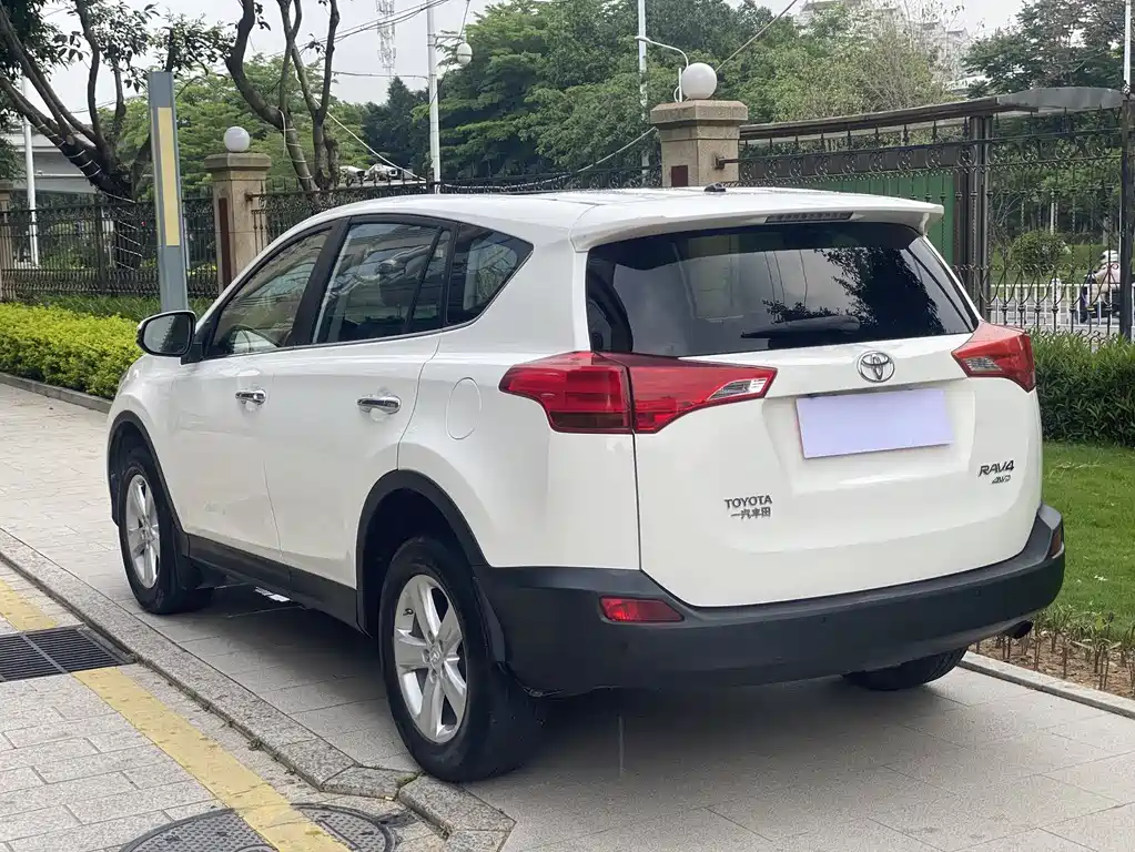 Toyota RAV4 2013 2.5L AT Elite