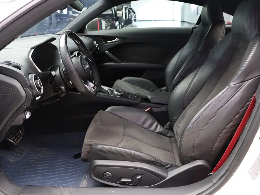 Audi TT — миниатюра 10