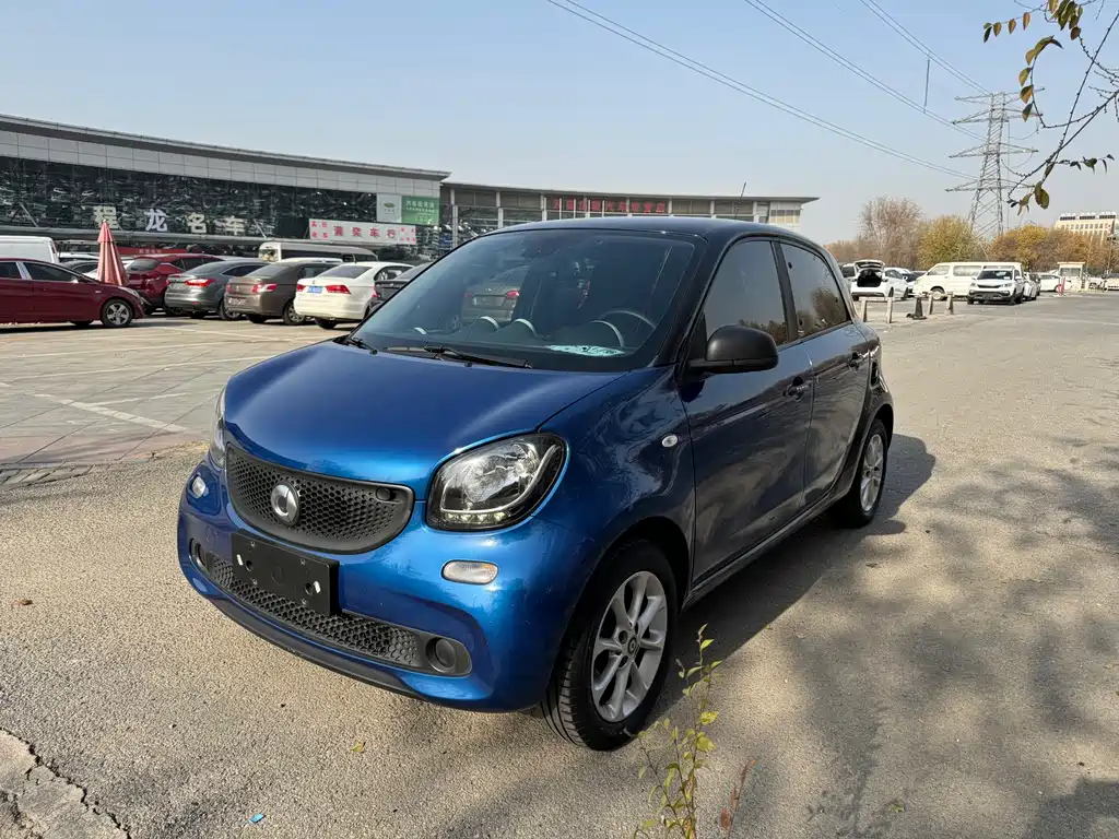 SMART FORFOUR