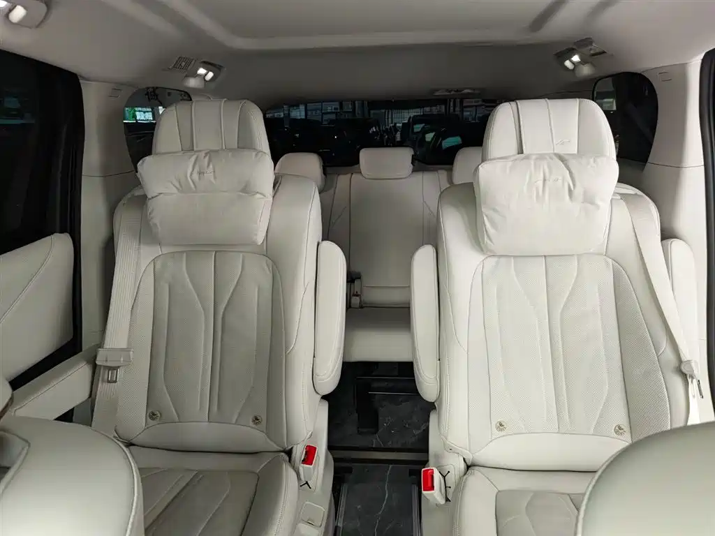 BUICK GL8 NEW ENERGY