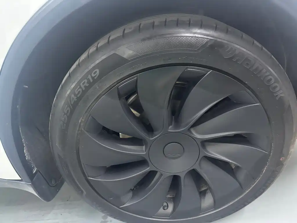 Tesla Model Y — фотографии объявления, Фото 15