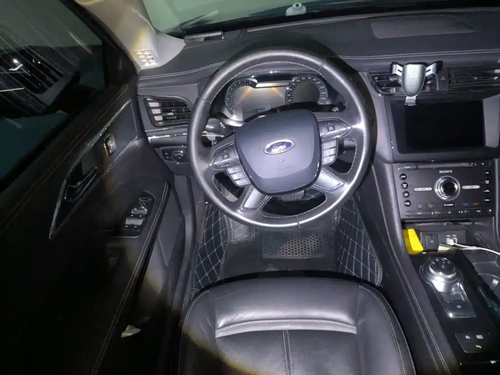 Ford Taurus — миниатюра 6