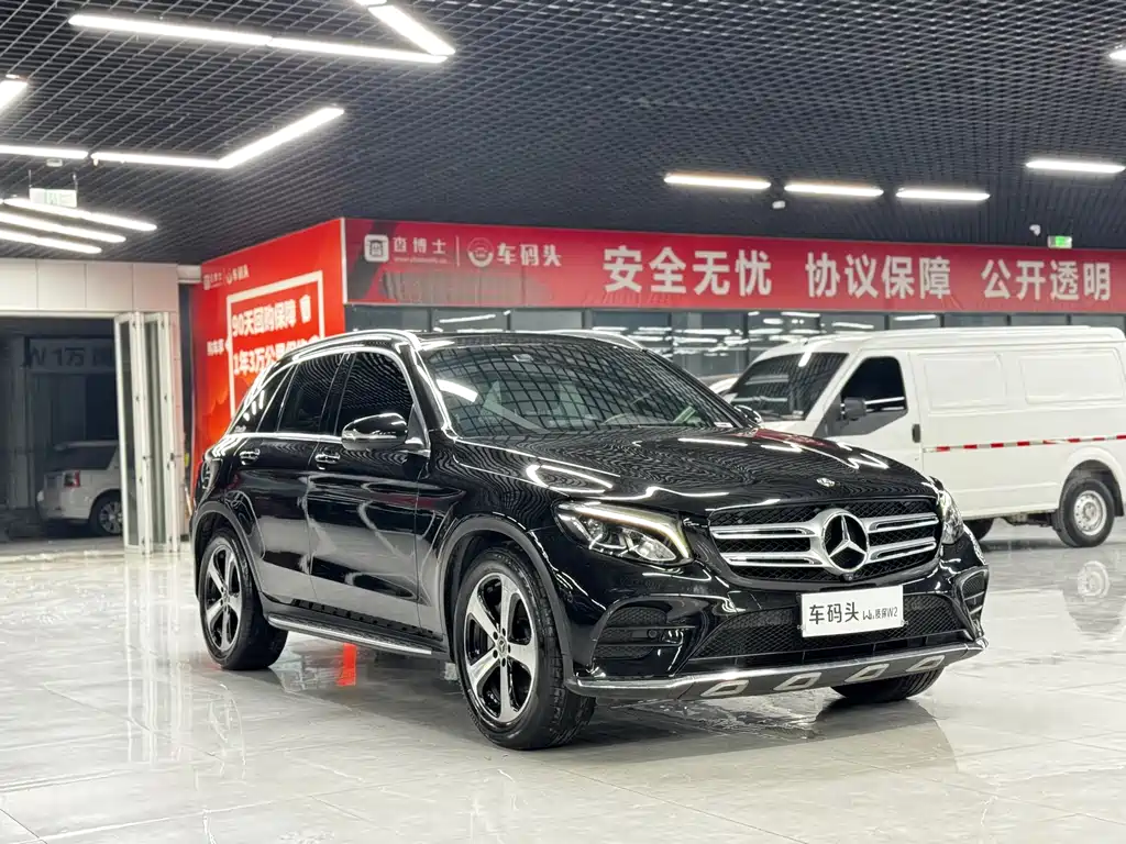 MERCEDES-BENZ GLC