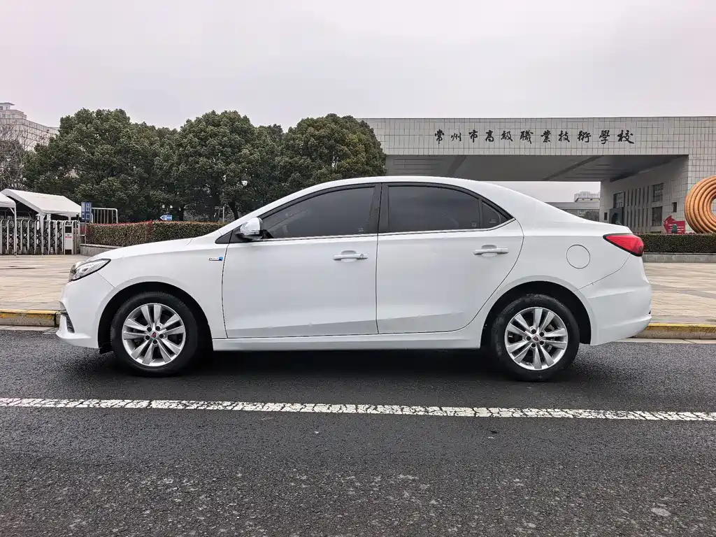 ROEWE 360