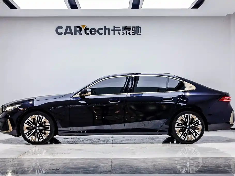 BMW 5 Series 5 2024 530Li Premium Luxury