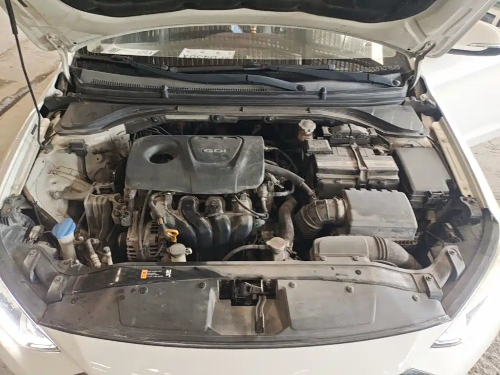 Hyundai Elantra — миниатюра 20