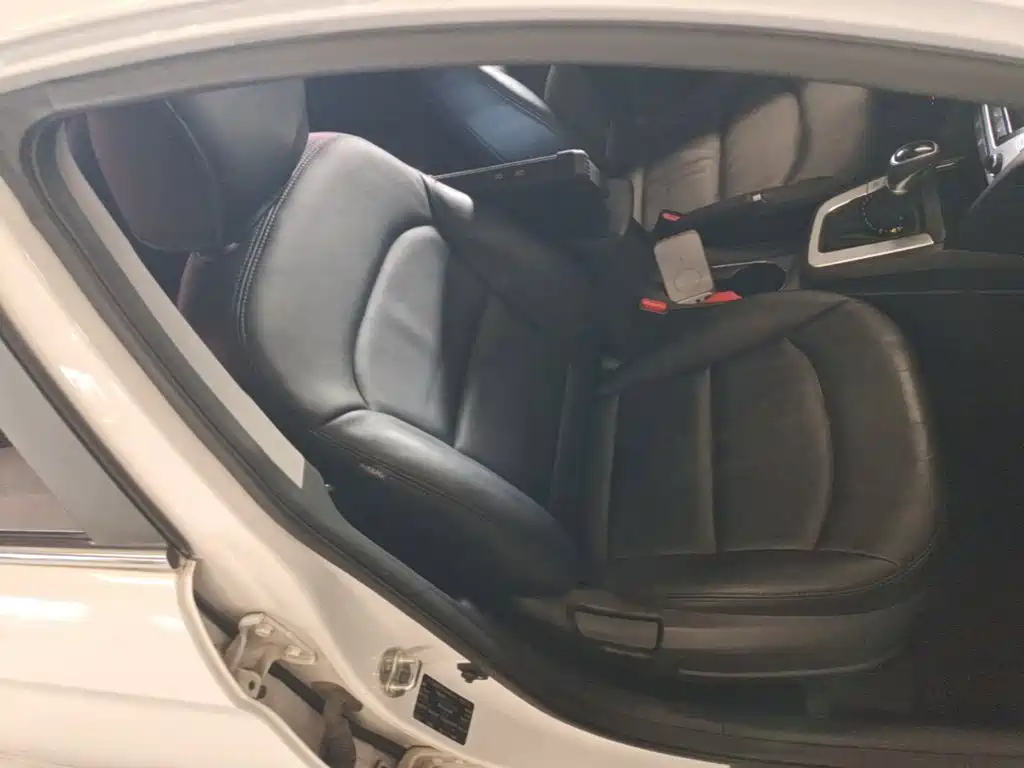 Hyundai Elantra — миниатюра 25