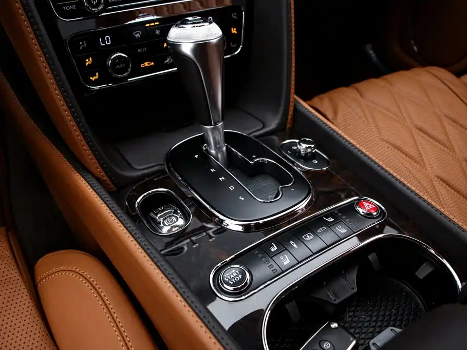 Bentley Flying Spur — миниатюра 9