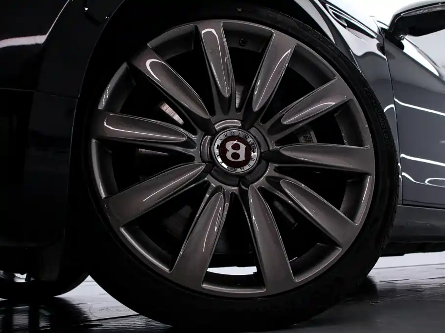 Bentley Flying Spur — миниатюра 17