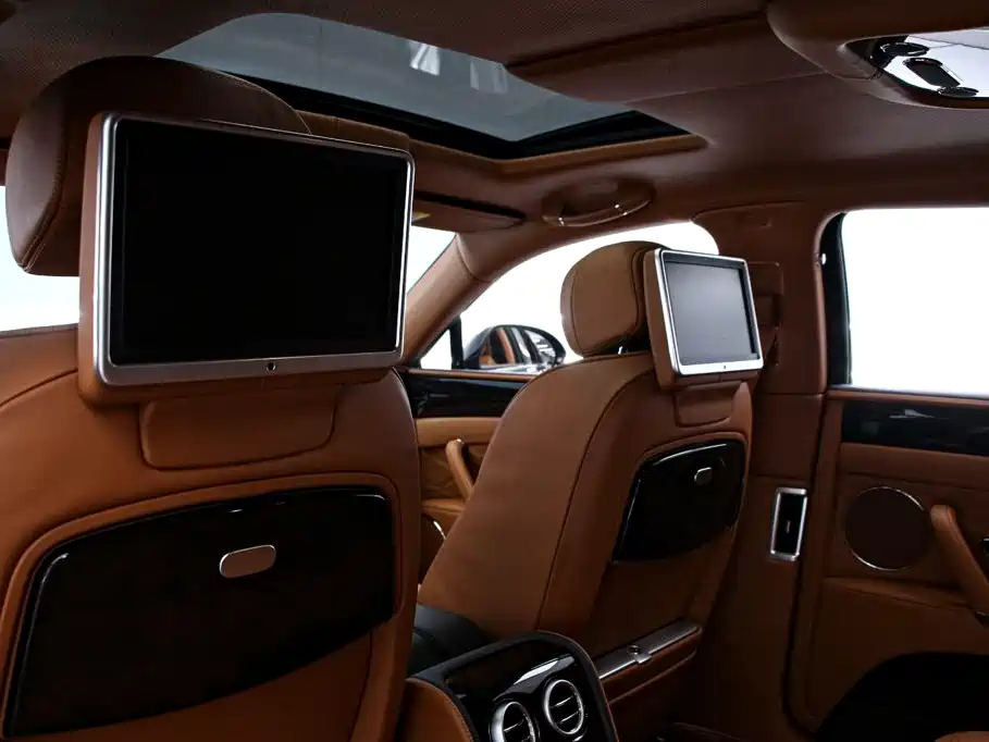 Bentley Flying Spur — миниатюра 15