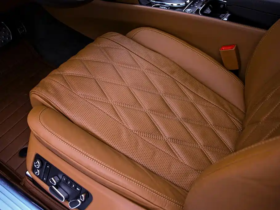 Bentley Flying Spur — миниатюра 13