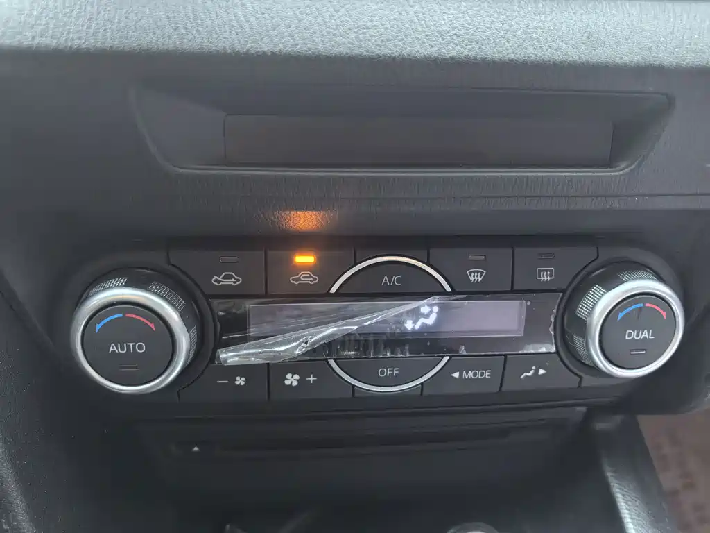 Mazda 3 Axela — миниатюра 24