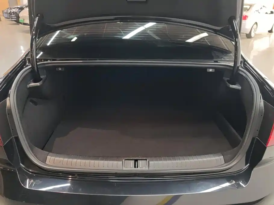 Volkswagen 迈腾 PHEV — миниатюра 4