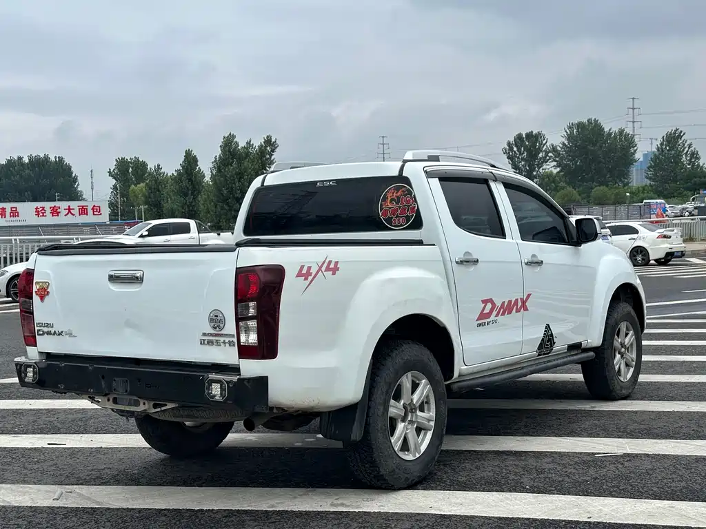 Isuzu D-Max 2018 3.0T AT Luxury 4JJ1-TC HI