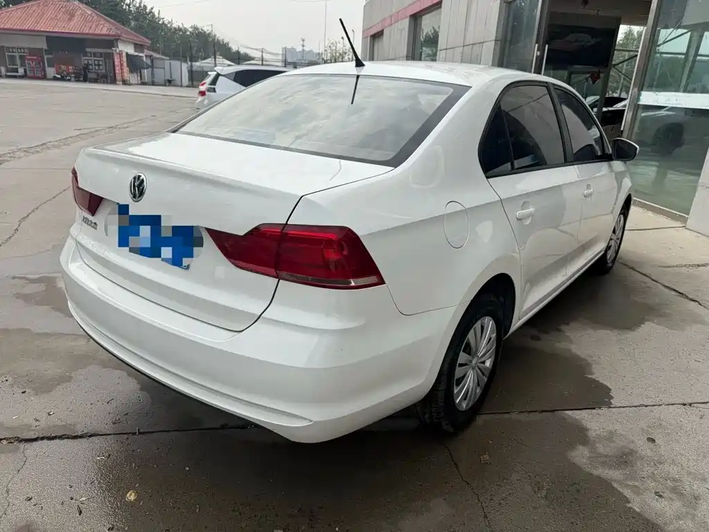 Volkswagen Santana — миниатюра 4