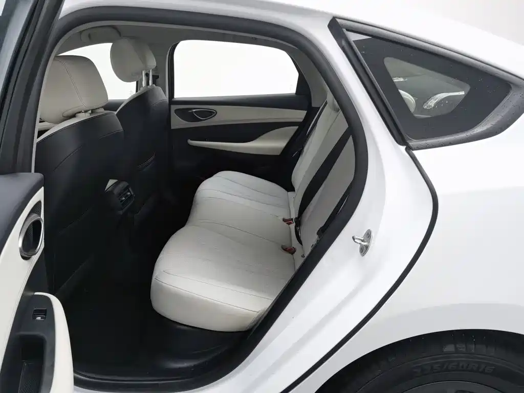BYD Seal 05 DM-i — миниатюра 15