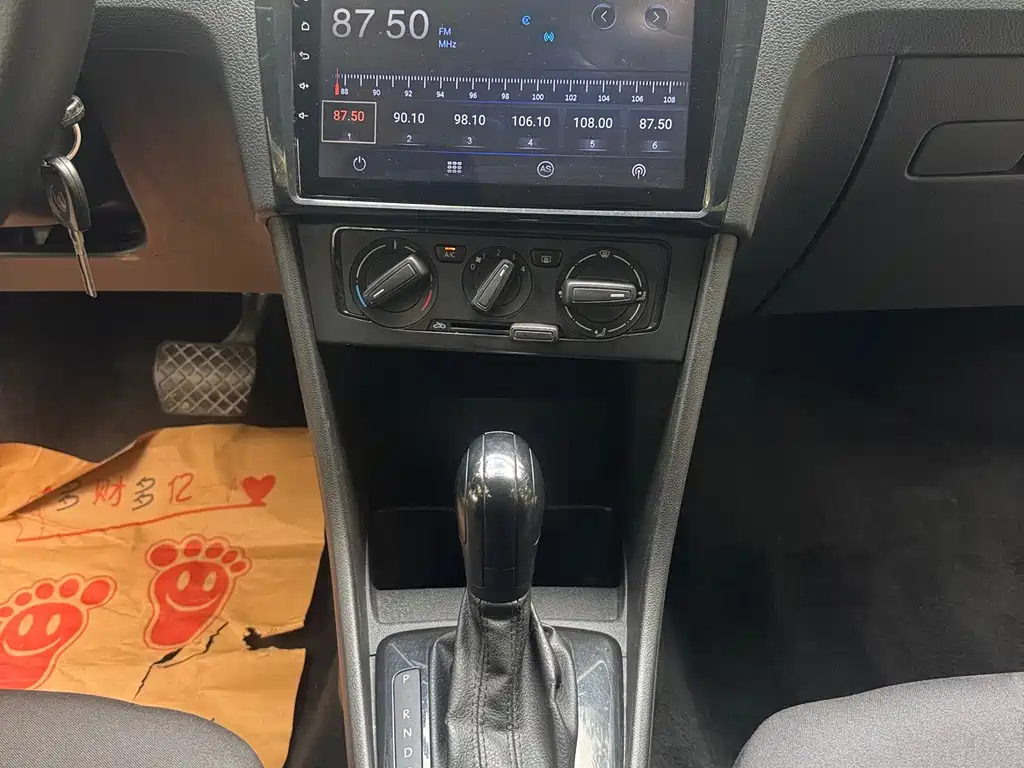 Volkswagen Santana — миниатюра 16