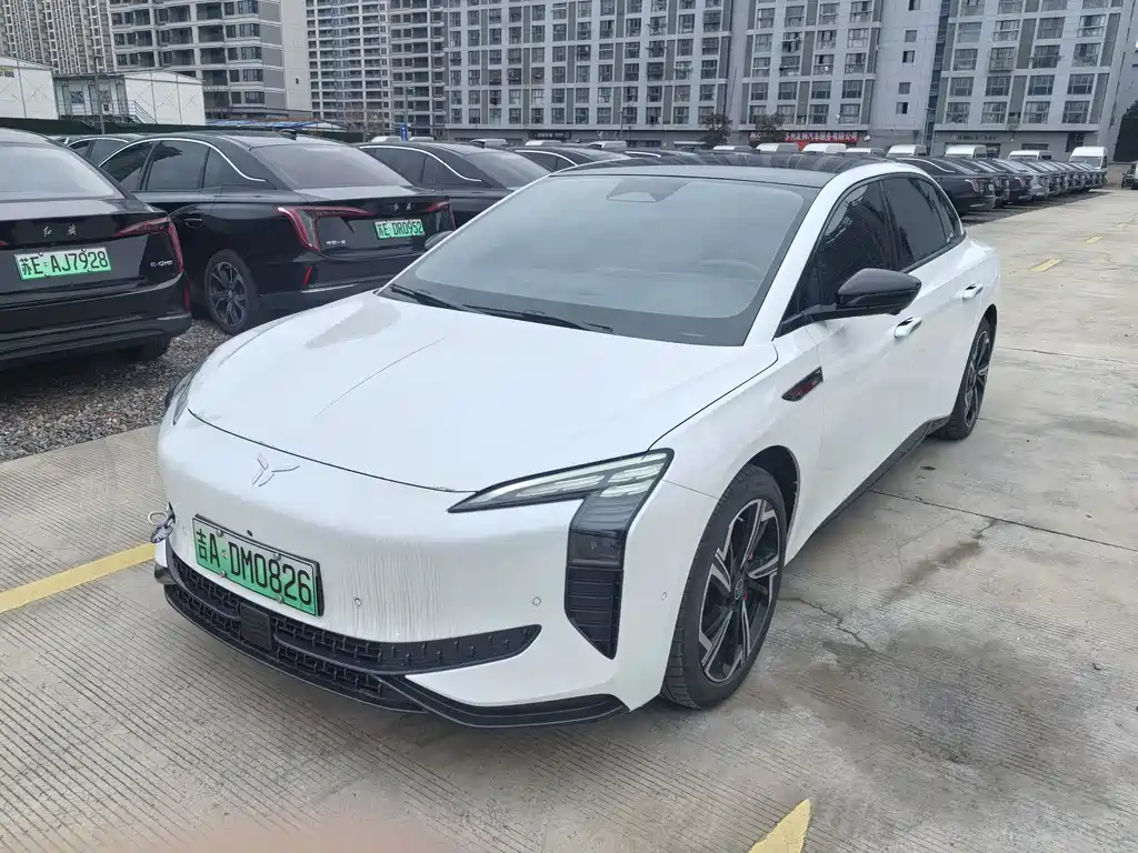 Hongqi Hongqi EH7 2024