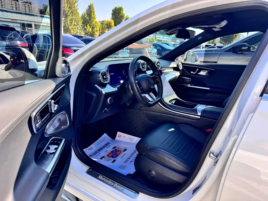 Mercedes-Benz C-Class — миниатюра 5