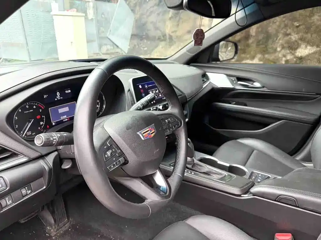 Cadillac CT4 2022 28T Luxury