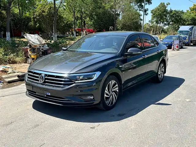 VOLKSWAGEN SAGITAR 2022