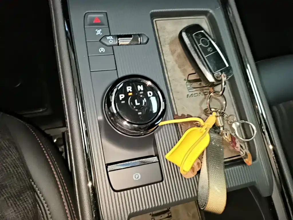 Ford Mondeo — миниатюра 14
