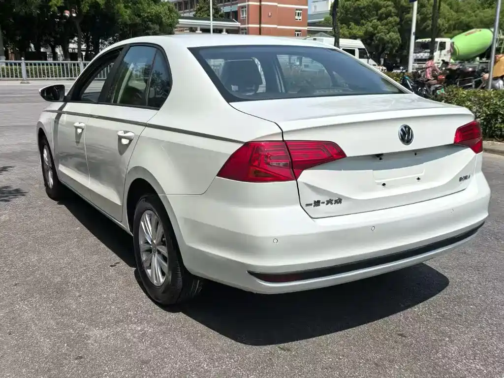 Volkswagen Bora 2016 1.6L AT Fashion