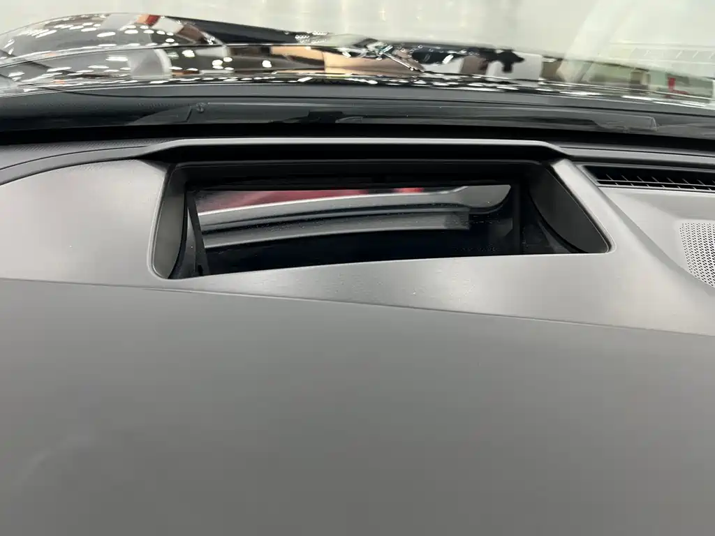 LOTUS SPORTS CAR ELETRE