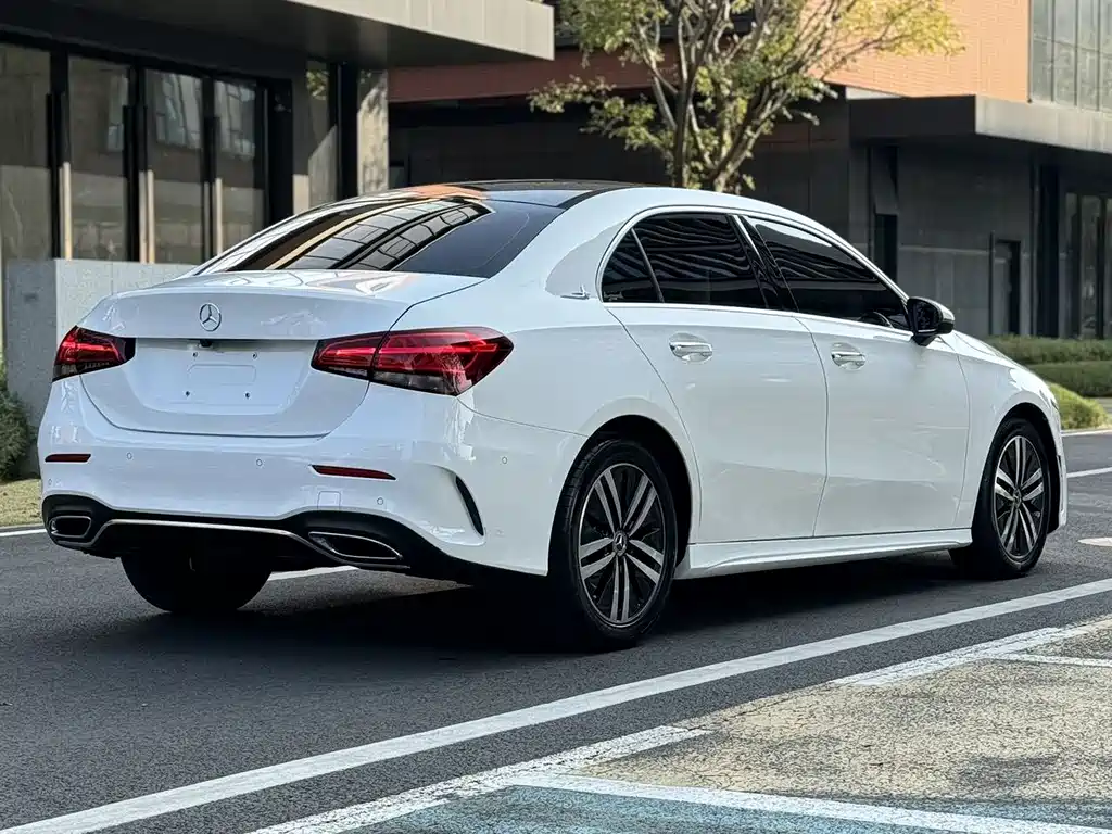 MERCEDES-BENZ A CLASS