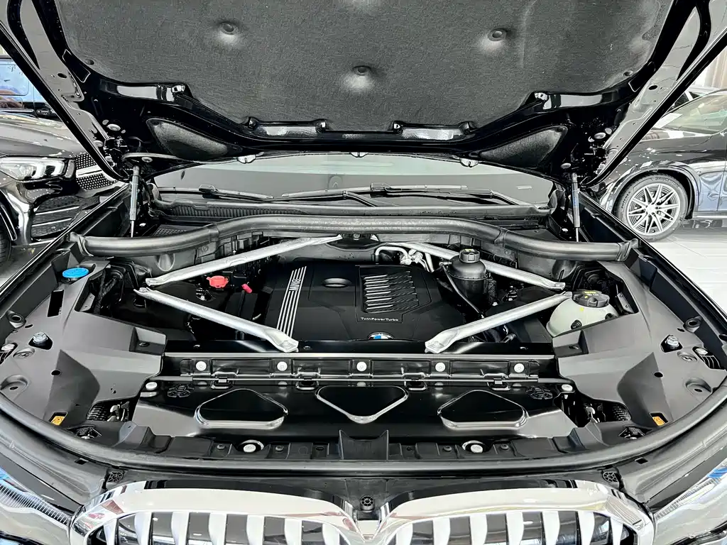 BMW X7 — миниатюра 25