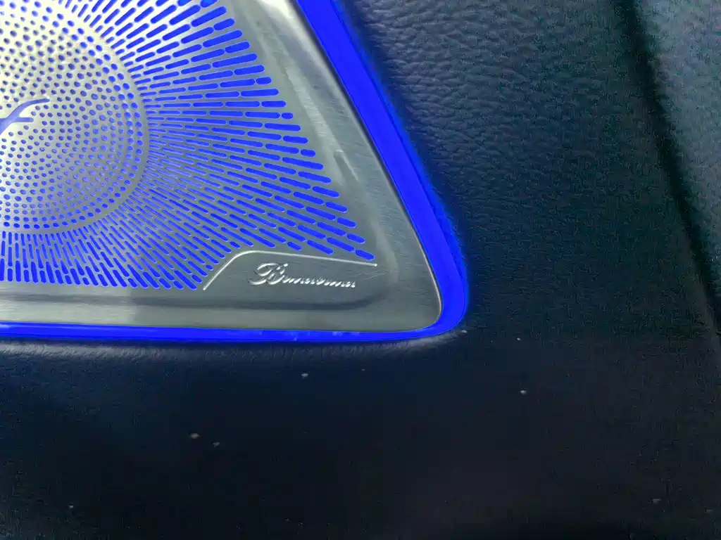 Mercedes-Benz E-Class — миниатюра 13