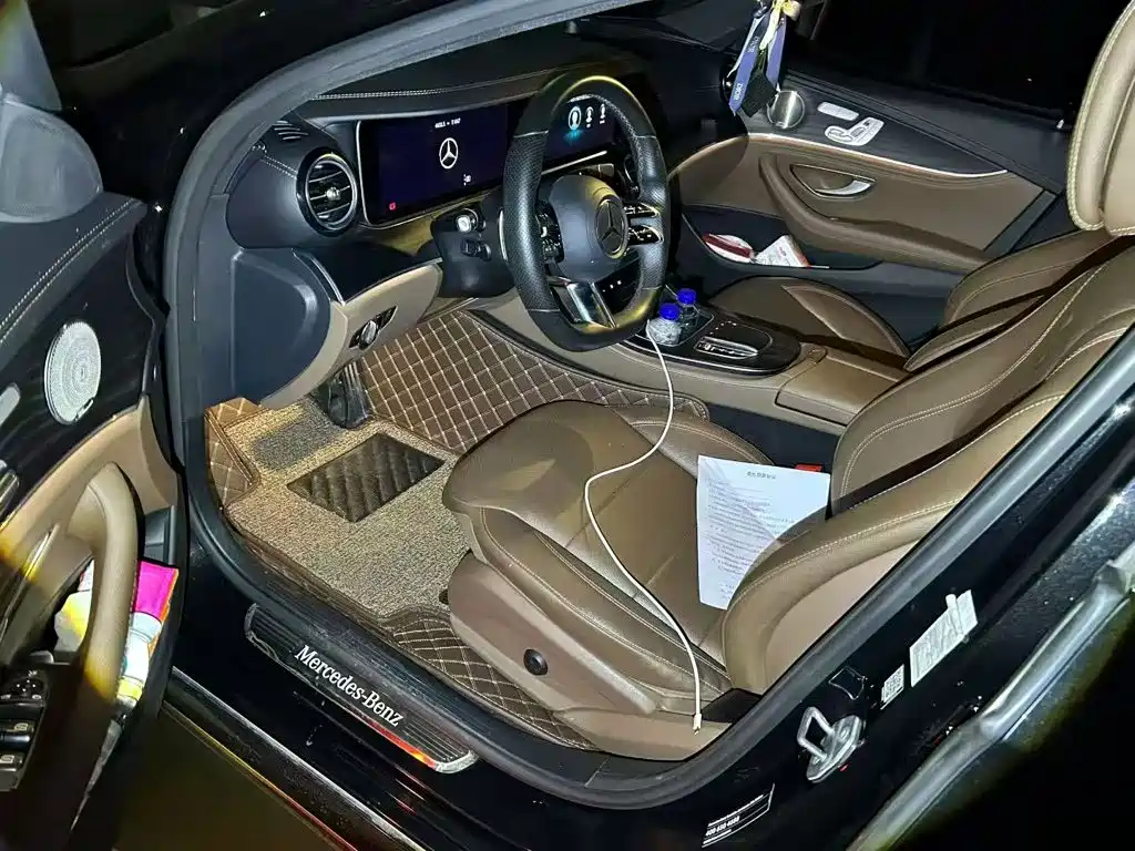 Mercedes-Benz E-Class — миниатюра 7