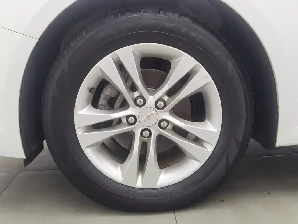 Chevrolet Cruze — миниатюра 17