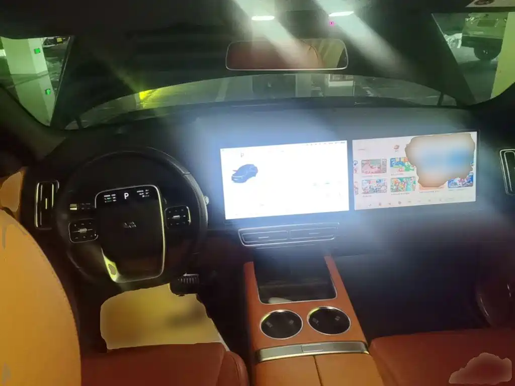 Li Auto Li L8 — миниатюра 10