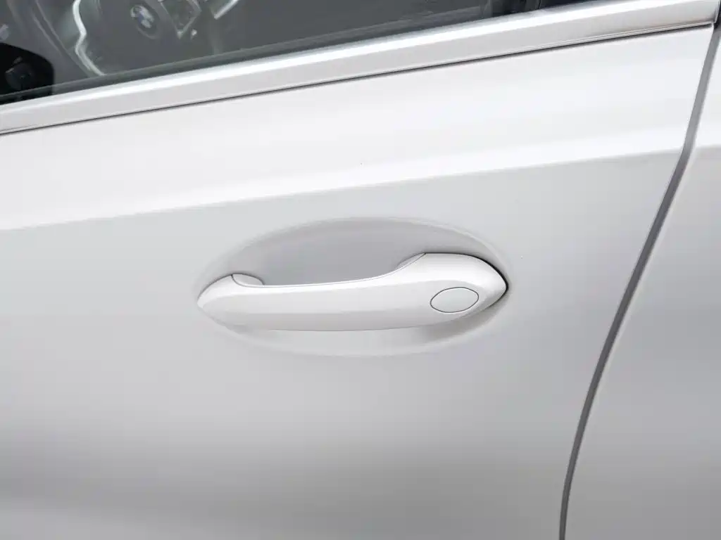 BMW 3 Series — миниатюра 18