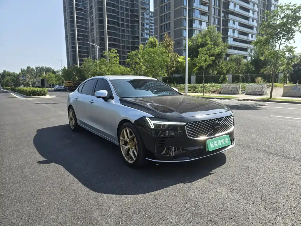 Volvo S90 2026 Luxury