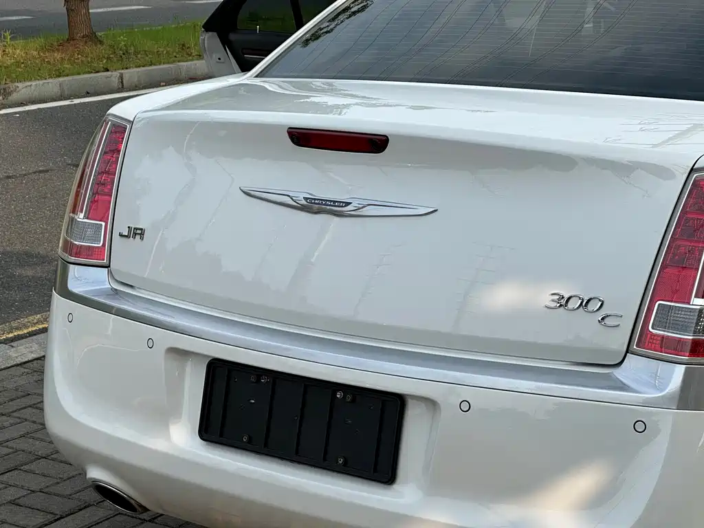 Chrysler 300C — миниатюра 16