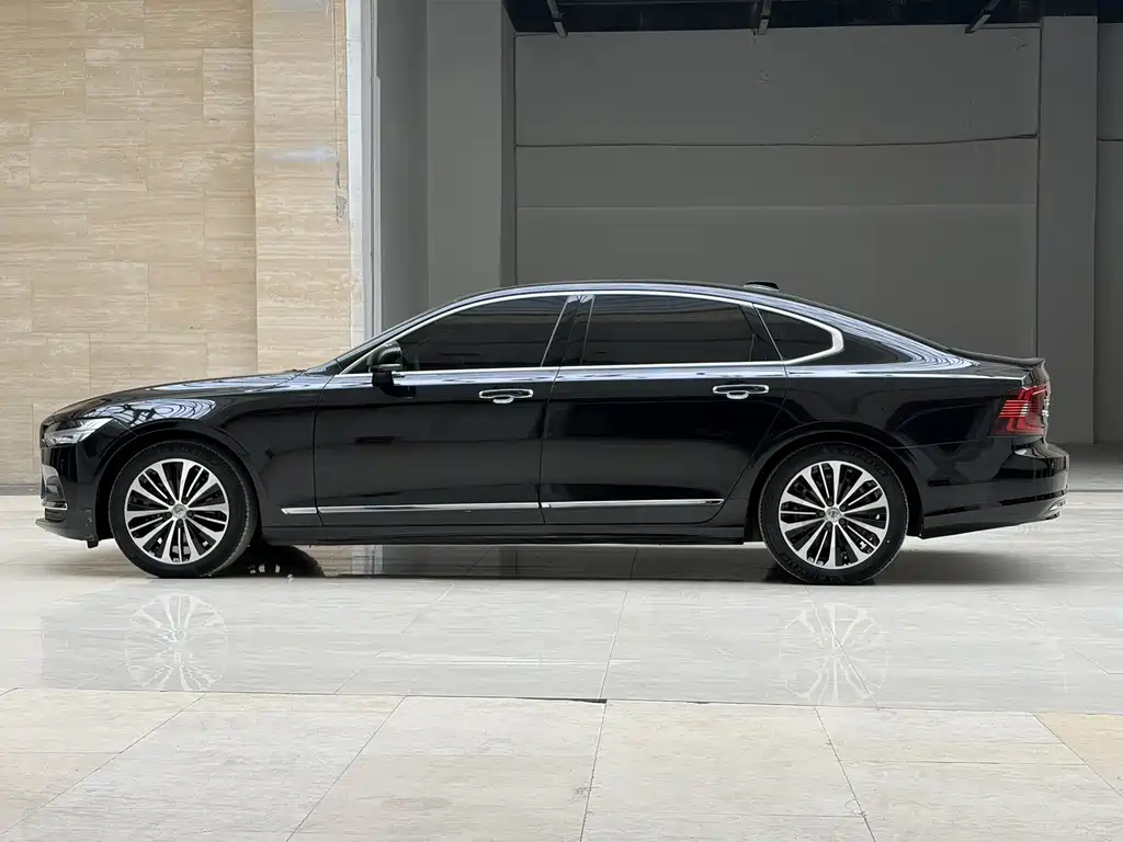 Volvo S90 — миниатюра 13
