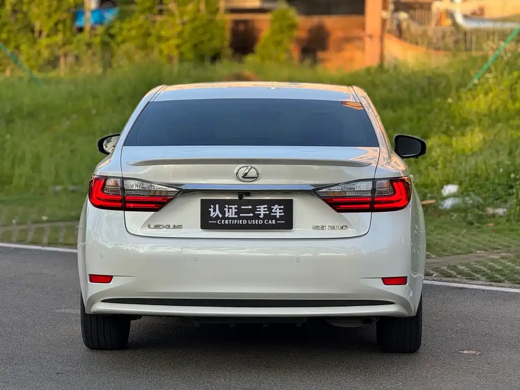 Lexus ES 2015 200 Elite