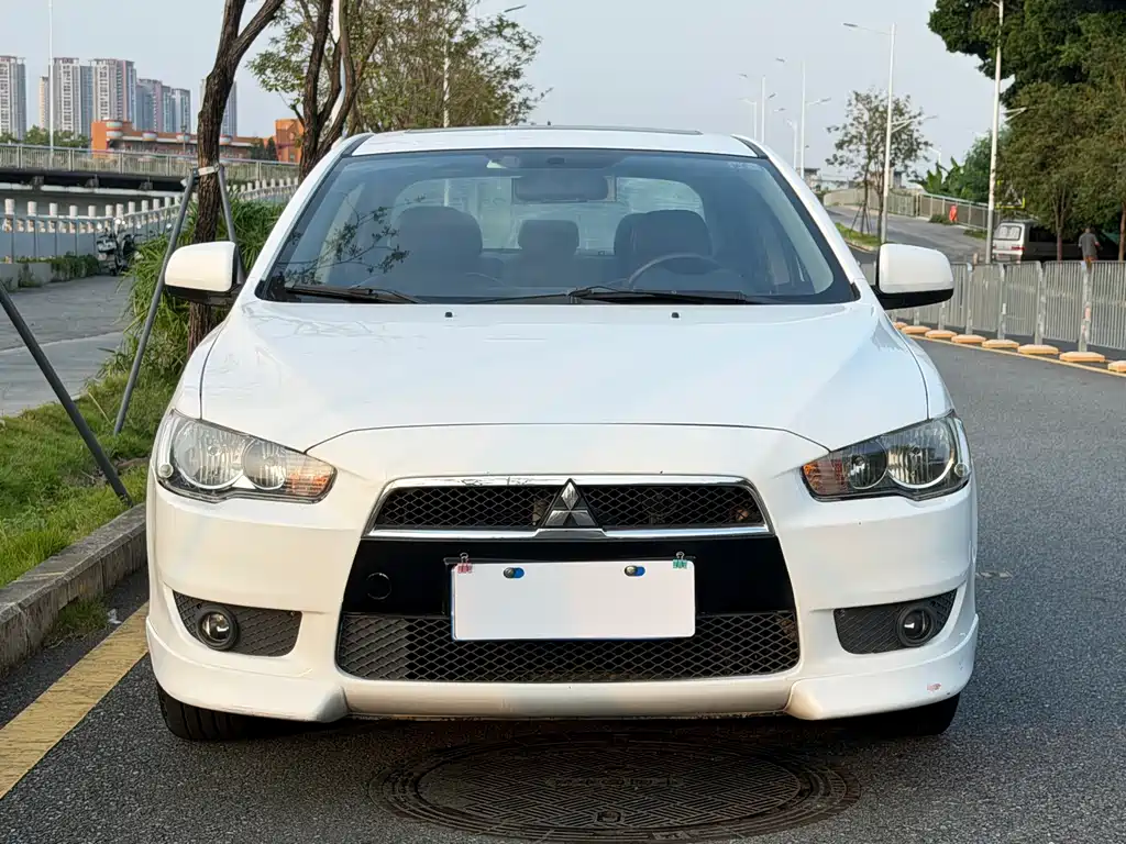 Mitsubishi Lancer EX — миниатюра 2