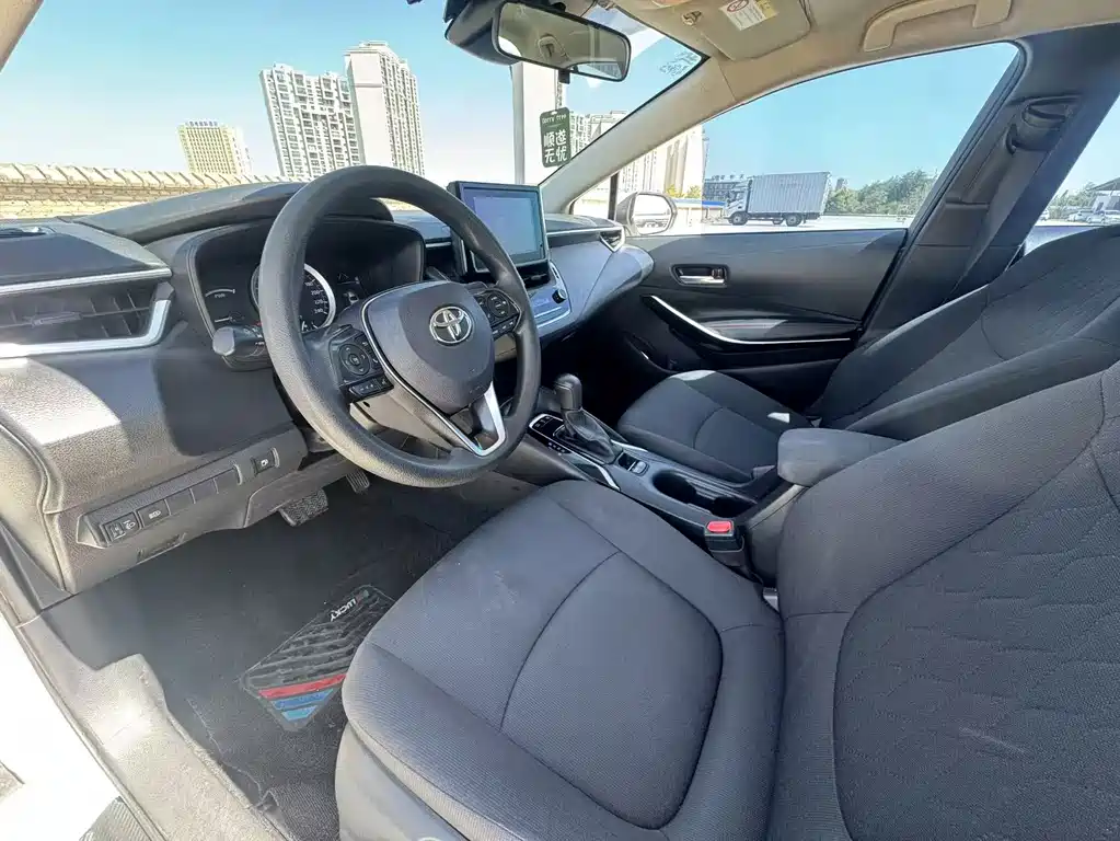 Toyota Corolla - фото 4