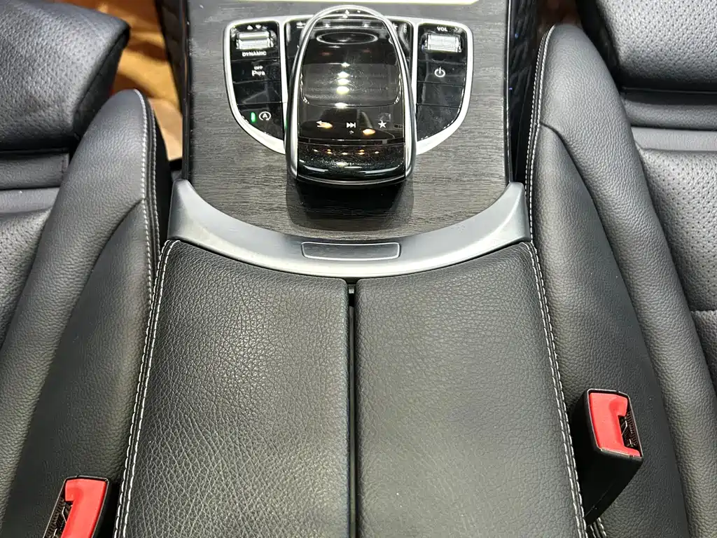 Mercedes-Benz C-Class — миниатюра 11